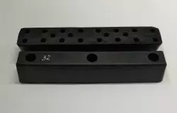 32, Odbój gumowy najazdowy 435 x 70 x 80 mm